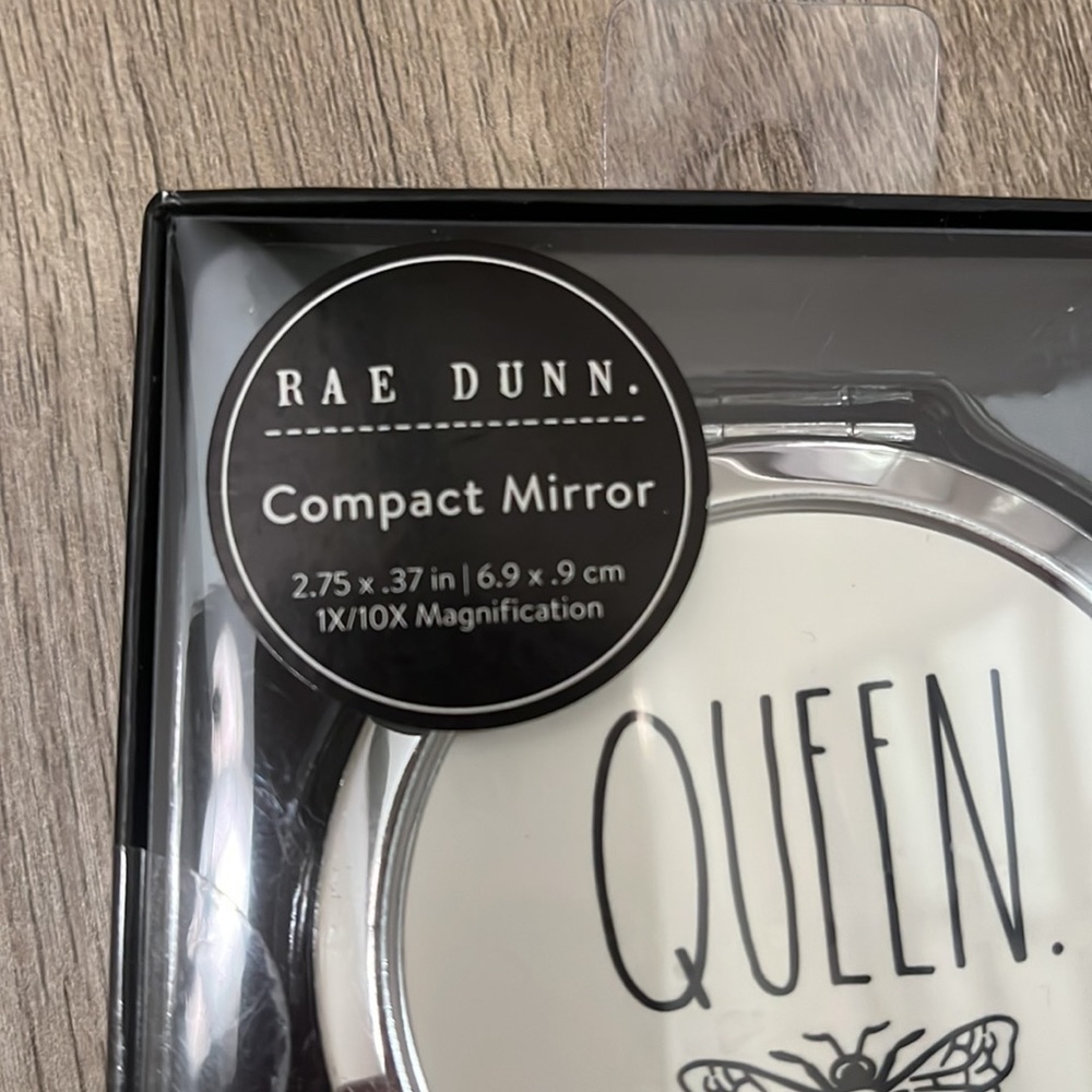 Rae Dunn Queen Bee Compact Mirror - Picture 3 of 5